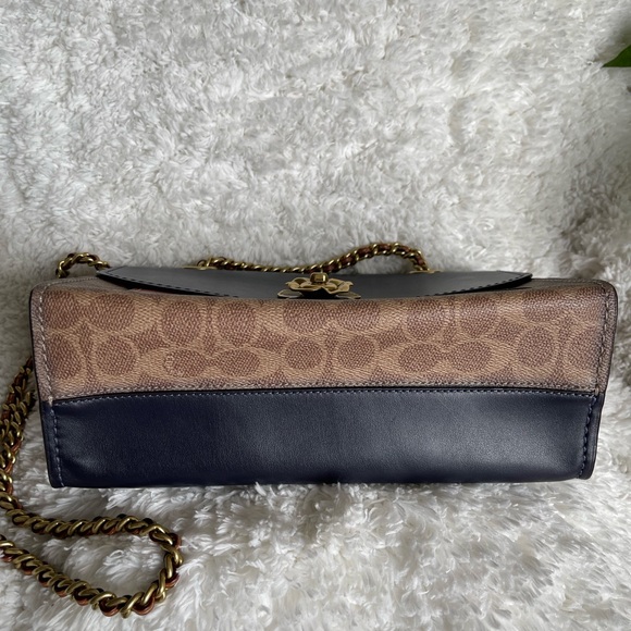 Coach Parker Crossbody/Handbag - Picture 8 of 10